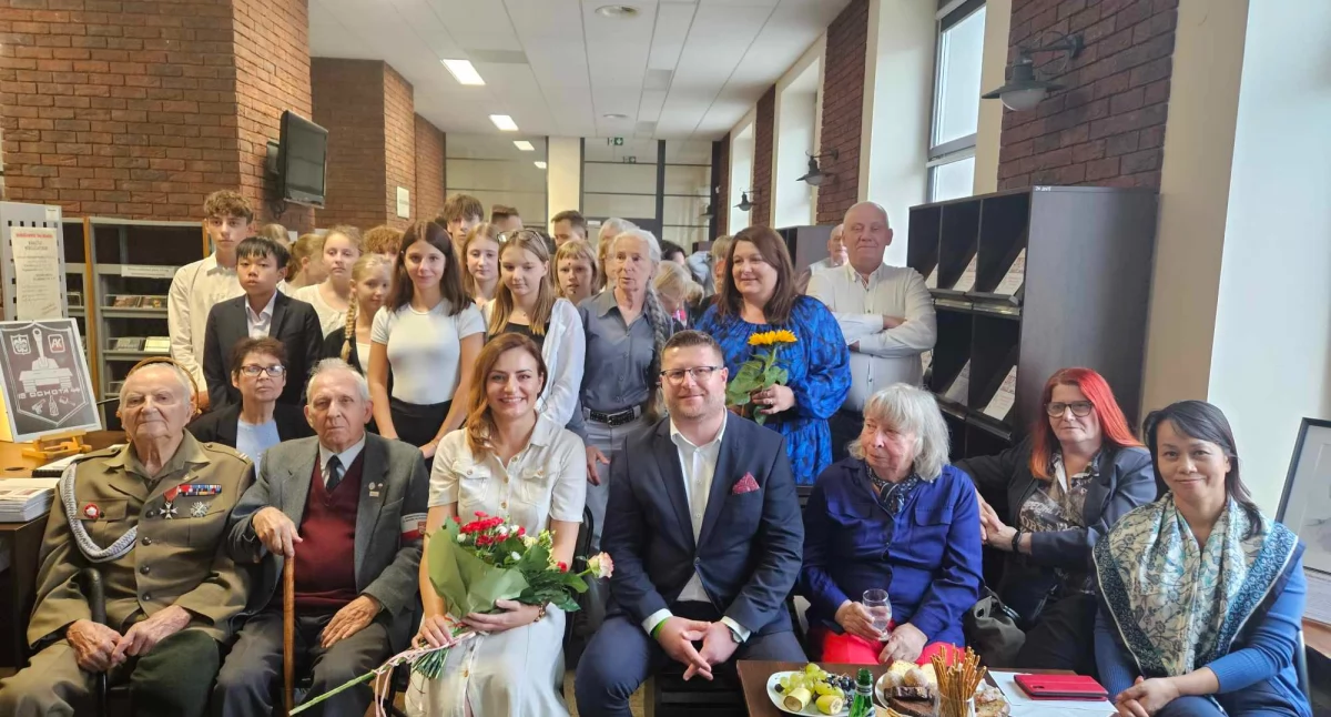 Historia, Beata Kozakiewicz Roguska rysowana historia Obwodu - zdjęcie, fotografia