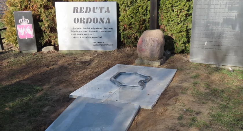 pomniki i ekspozycje, Reducie zmiany - zdjęcie, fotografia