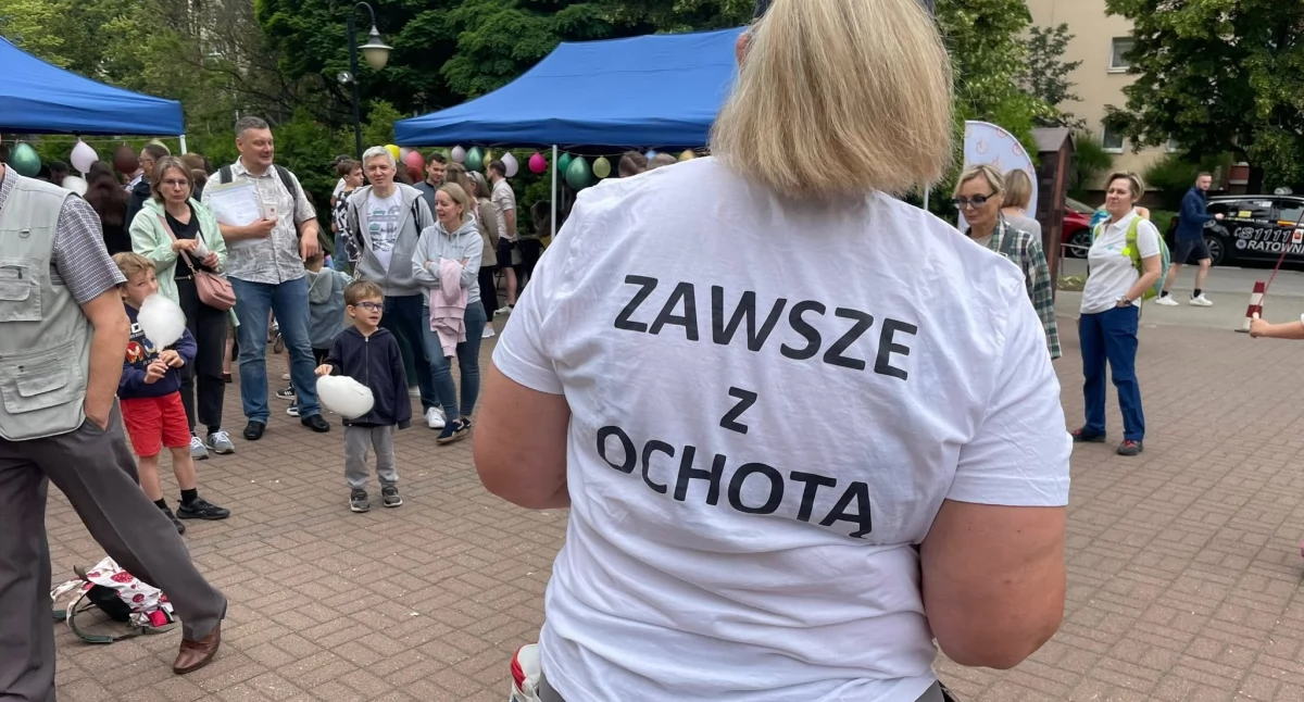 imprezy plenerowe, Zawsze Ochotą radość śmiech wspólnota - zdjęcie, fotografia