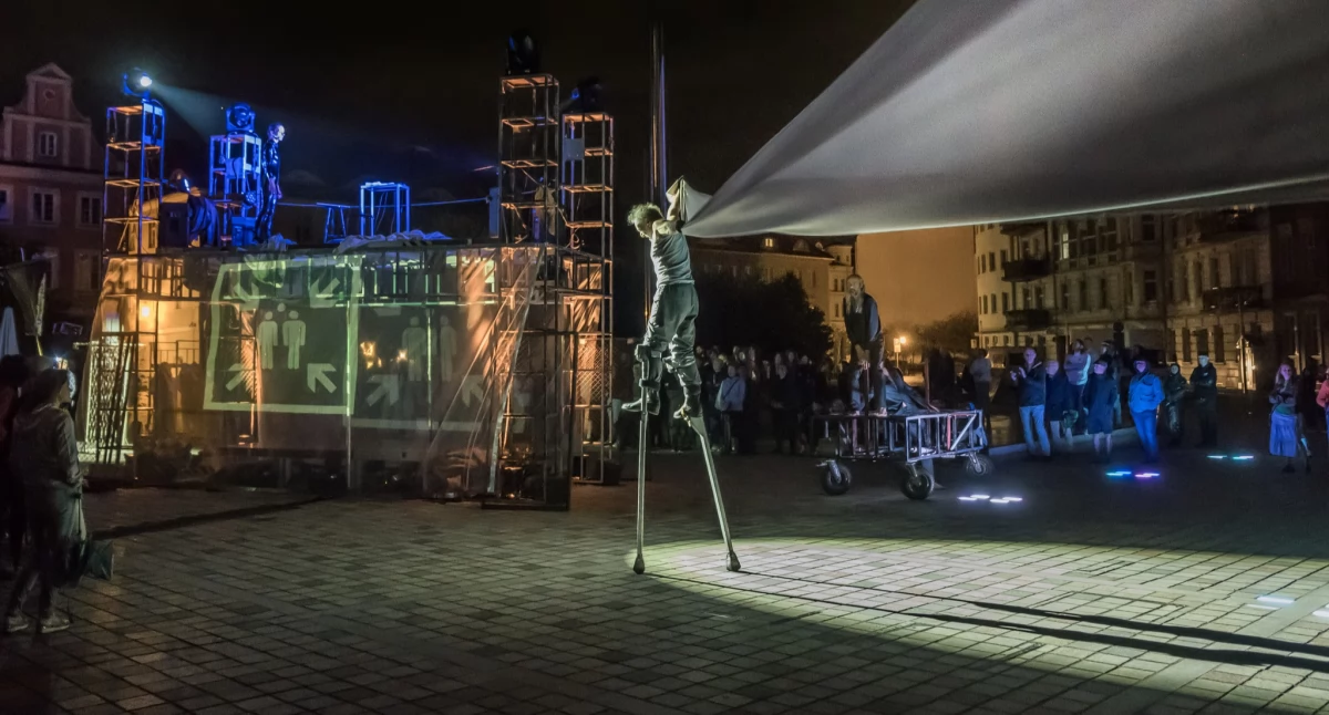 teatr, Festiwal Sztuka Ulicy Teatr Ósmego spektaklem „Stracony sen” - zdjęcie, fotografia