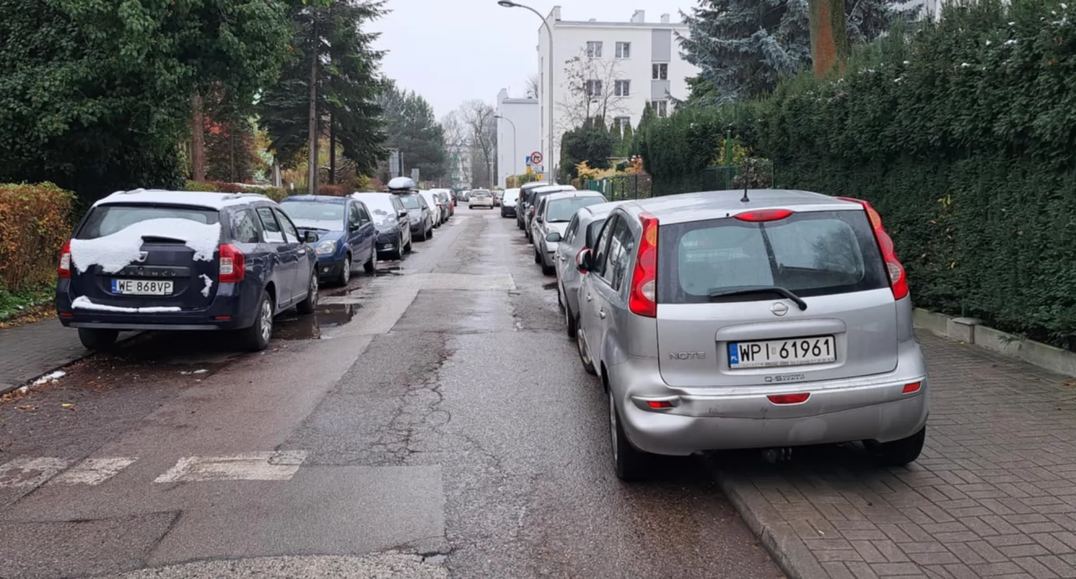 komunikacja, Dzielnica Włochy chcemy strefę płatnego parkowania - zdjęcie, fotografia