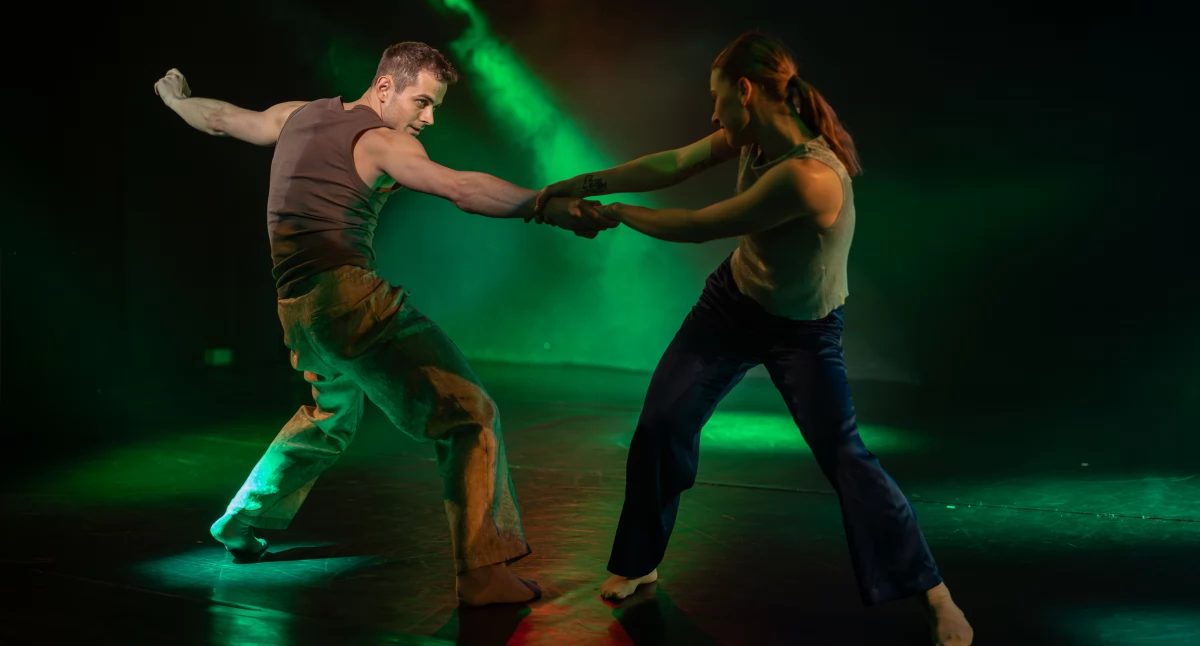 teatr, pogoni zapraszamy spektakl - zdjęcie, fotografia