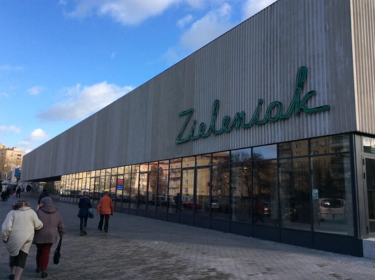 Zdjęcie: Targowisko Zieleniak Zieleniak Ochota DZIELNICA iOchota