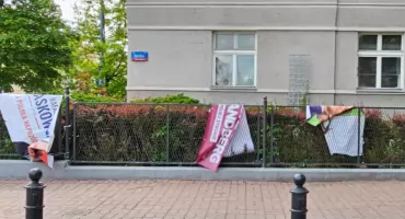 Kto tu wywiesił pranie?