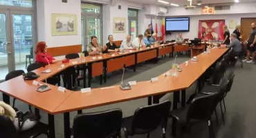 Co z halą sportową na Skrze? Radni nie przyszli na sesję!