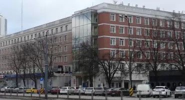 Kryzys w Ochockim Ratuszu – Wydziały w Zapaści, a Dzielnica w Miejscu