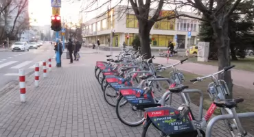 UWAGA ruszyli szturmem na chodniki