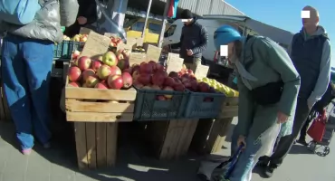 Słońce wyszło to i na placu Zieleniaka wzmożony ruch