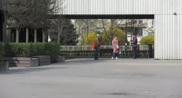 Garażowka będzie później. Za to Wielkanoc wcześniej