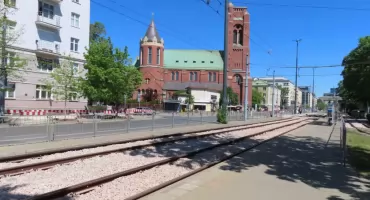 Plac Narutowicza dużo szumu –mało efektów