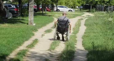 Chodnik na Pawińskiego miał być a go dalej nie ma